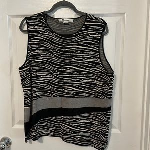 EUC Nygard collection sweater type sleeveless blouse